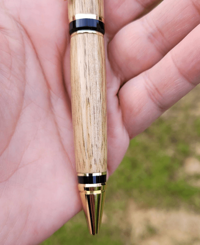 Stylo Big Ben doré en noyer de bourgogne