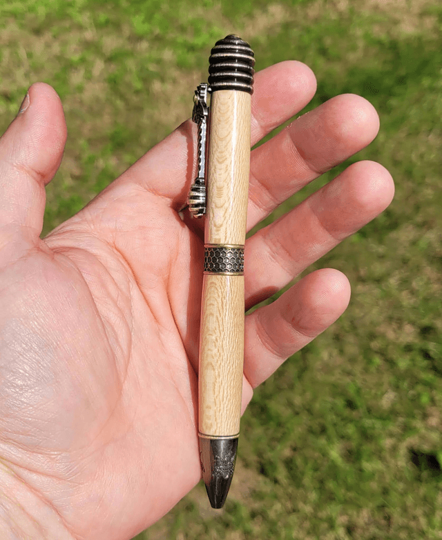 Stylo Maya l'abeille en platane
