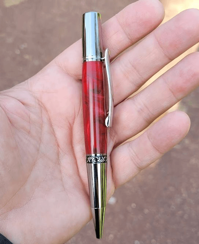 Stylo Java en résine rouge