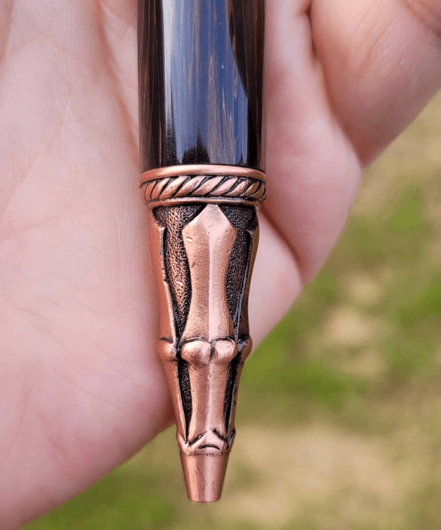 Stylo Skull cuivre en palmier noir