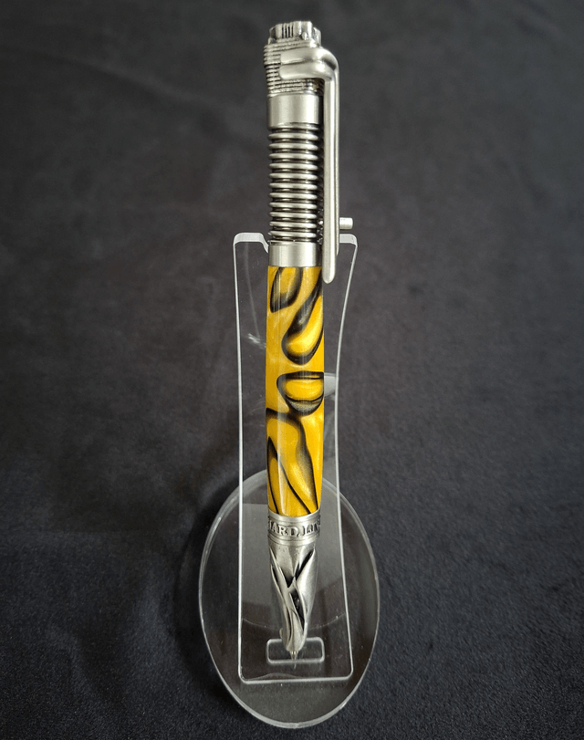 Stylo Biker en résine jaune et noire
