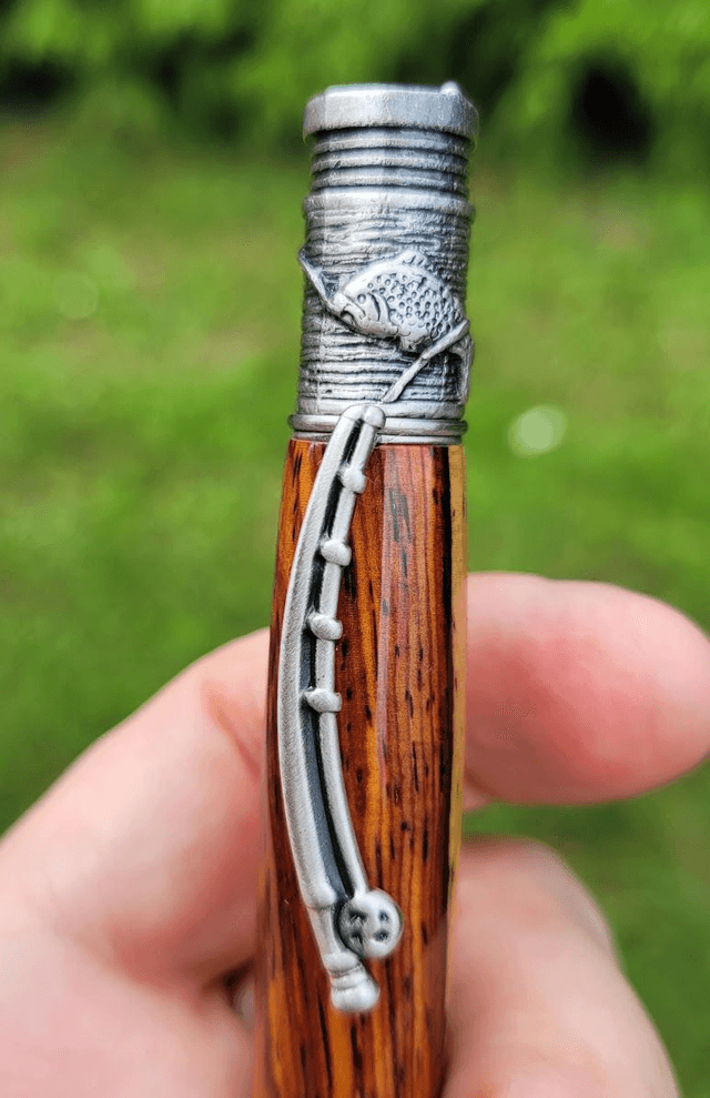Stylo Le Pêcheur couleur étain en cocobolo