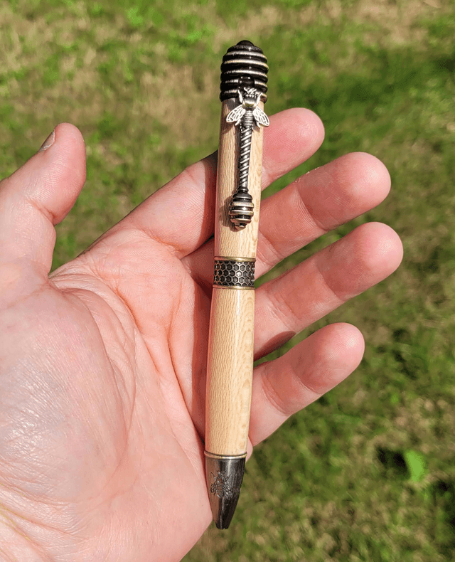 Stylo Maya l'abeille en platane