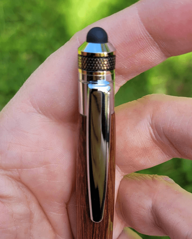 Stylo Cortona stylus en coeur dehors