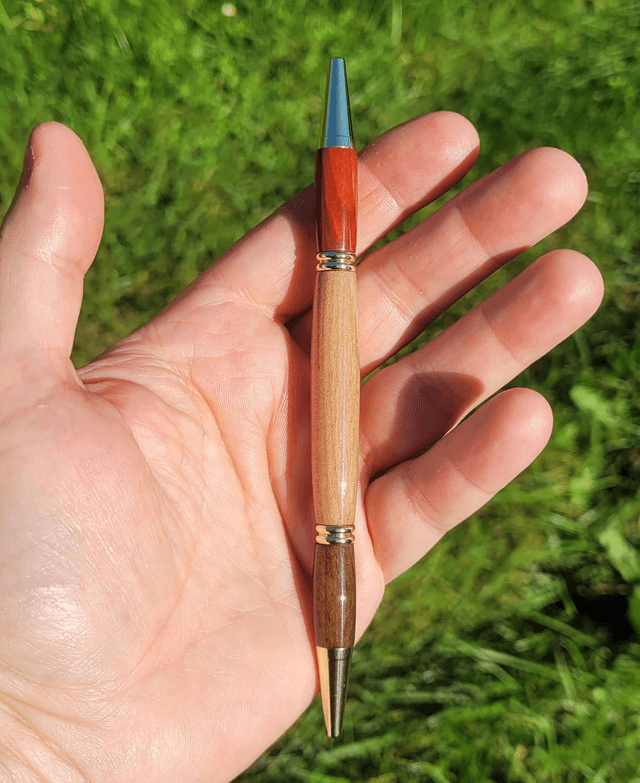 Stylo Teacher doré en red heart, ziricote et sorbier