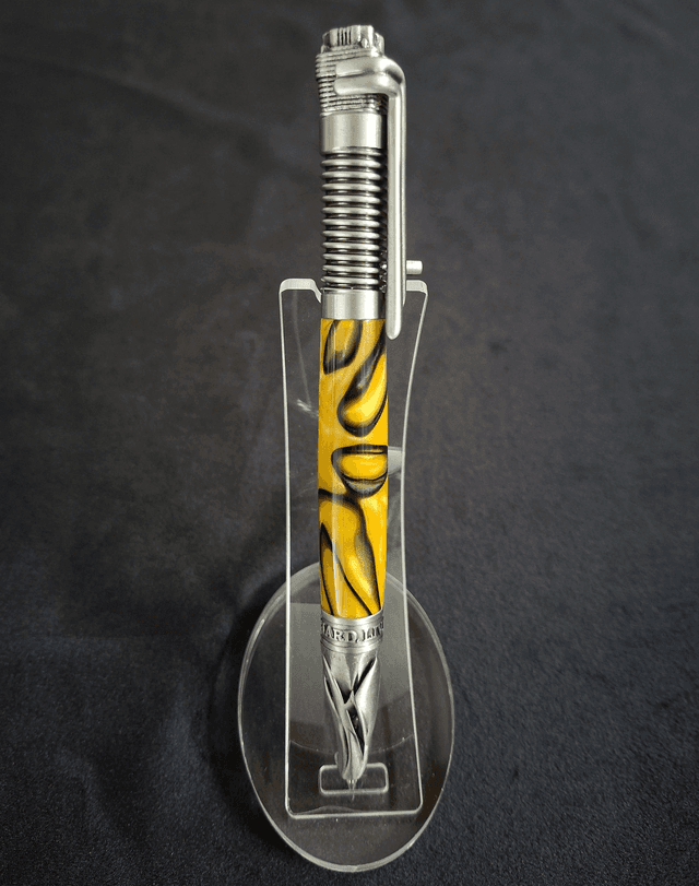 Stylo Biker en résine jaune et noire